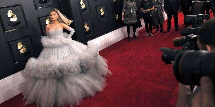 Ariana Grande annuncia l’uscita di un nuovo album nel 2024