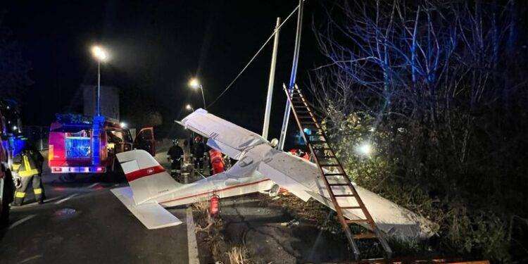 Cadono due ultraleggeri, tre feriti