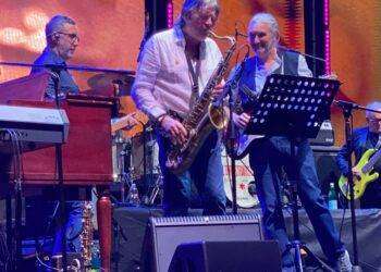 Dire Straits Legacy infiammano il pubblico di Cagliari: sold out all’Auditorium