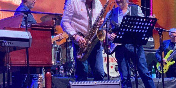 Dire Straits Legacy infiammano il pubblico di Cagliari: sold out all’Auditorium