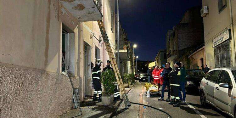 Pensionato muore nell’incendio della sua casa nel Sassarese