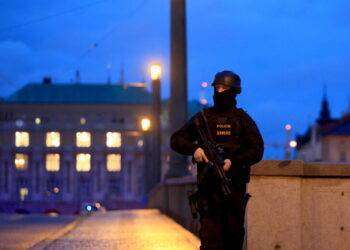 Uno studente Ceco di 24 anni il killer dell’università di Praga. Sono 15 le vittime