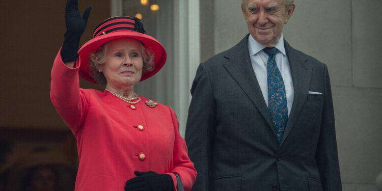 The Crown, col trailer una lettera d’amore alla Regina