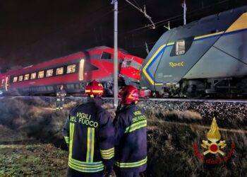 Scontro tra due treni a Faenza, 17 feriti