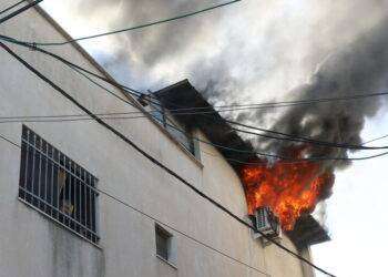 Attacco del regime israeliano a un campo profughi, 6 palestinesi uccisi nella Cisgiordania occupata