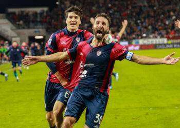 Serie A: Cagliari batte Sassuolo 2-1, la rimonta nei secondi finali