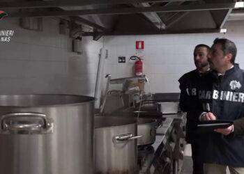 Natale: sequestrate dai Nas 39 tonnellate di dolci tipici