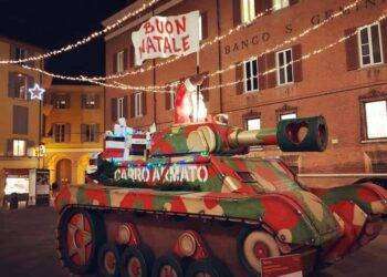 Indipendenza Modena: “Sì ad un presepe simbolo di sofferenza per la guerra, no al carro armato”