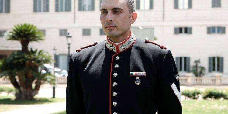 Vivere da Corazzieri, i giganti del Quirinale