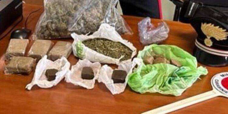 Hashish e marijuana in casa, 19enne arrestato ad Assemini