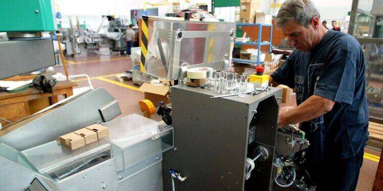 Prometeia, Italia col freno a mano, +0,4% il Pil 2024