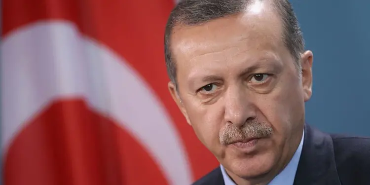 la Turchia attacca postazioni del Pkk in Iraq e Siria