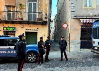 Blitz delle forze dell’ordine nel centro storico di Sassari