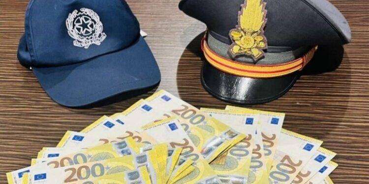 Non dichiarano 60mila euro portati in Italia, 5 persone nei guai