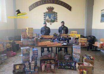 Napoli: operazione “Capodanno Sicuro”. Sequestrati 1,2 tonnellate di fuochi di artificio illegali