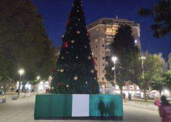 Vergogna a Cagliari, spento l’albero di Natale costato 50mila euro