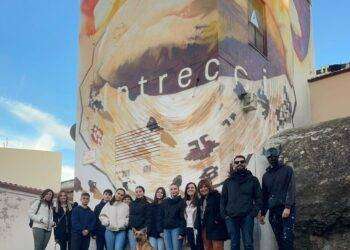 ‘Intrecci’ di Manu Invisible su cabina di E-Distribuzione