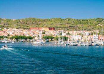Isole minori, aggiudicati i collegamenti marittimi con Carloforte, La Maddalena e l’Asinara