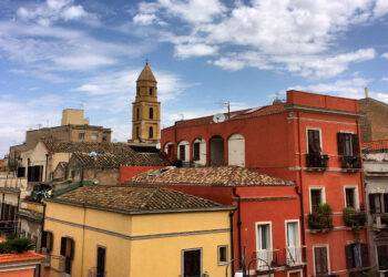 Cagliari, Marina, Stampace e Villanova: chiusura dalle 21 alle 6 delle attività che vendono alcolici e superalcolici