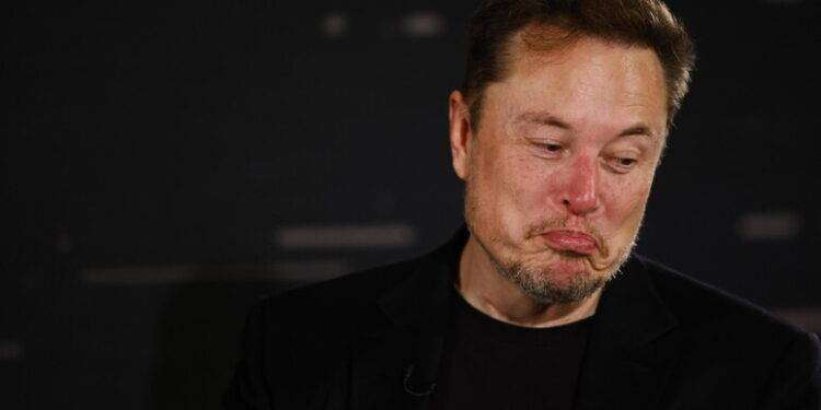 Media, un robot ha aggredito e ferito un ingegnere della Tesla