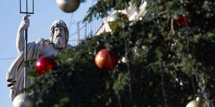 Confesercenti, consumi in ripresa, per i doni di Natale +13%