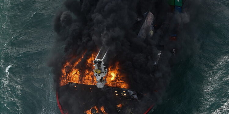 Yemen, missile houthi colpisce petroliera norvegese diretta nell’entità sionista israeliana