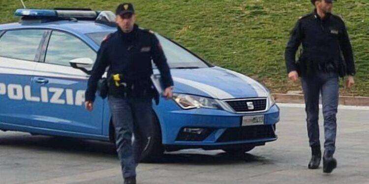 Sequestrata e picchiata per un debito, liberata dalla Polizia