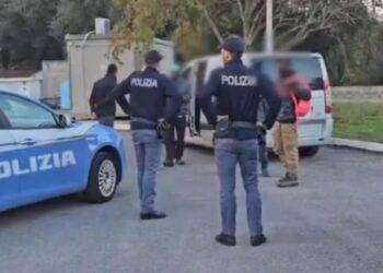 Spaccio e sfruttamento prostituzione, 17 arresti