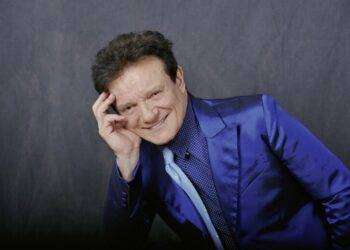 Massimo Ranieri per le feste: “Canto ‘Sorridi è Natale’. Sanremo? Se me lo danno…”