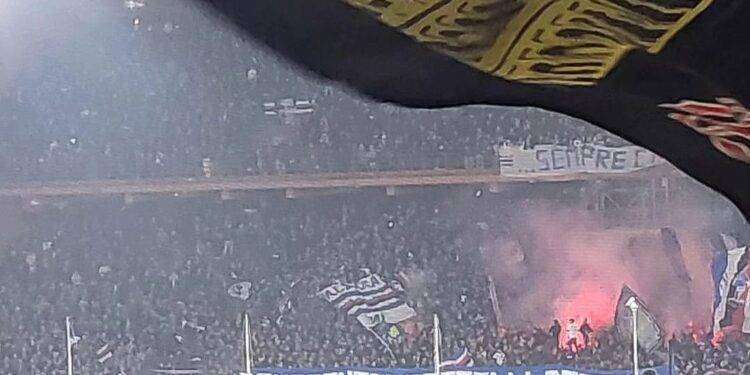 Sampdoria, La Sud accoglie i fratelli baresi