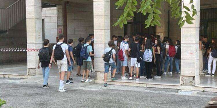 Addio 45 autonomie scolastiche, sindaci e sindacati sugli scudi