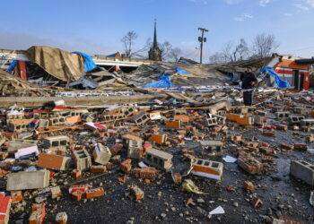 Tornado in Tennessee, almeno sei morti. C’è anche un bimbo