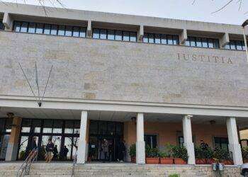 Uccide padre a bastonate, attesa formalizzazione accusa omicidio