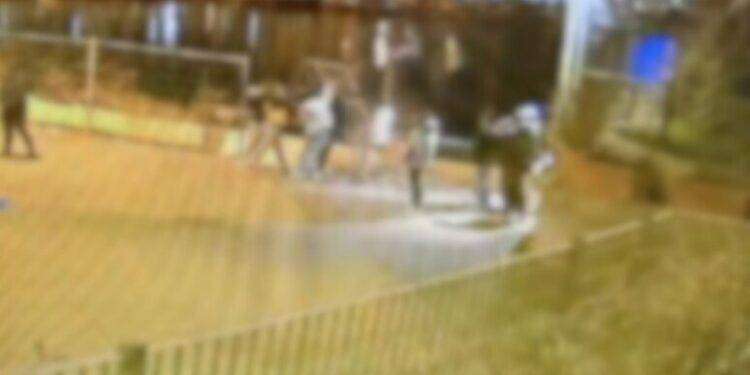 Raid in porto a Cagliari, i vandali ripresi dalle telecamere: guarda le immagini