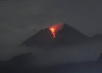 Indonesia, eruzione del Marapi: morti almeno 11 escursionisti