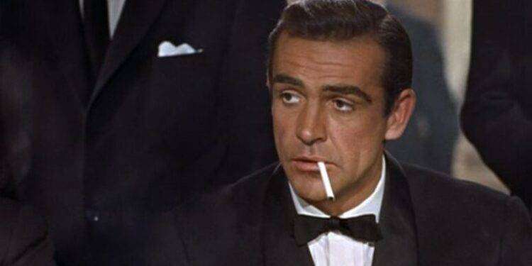 A Londra arriva il ‘bollino’ per 007, “contenuti offensivi”