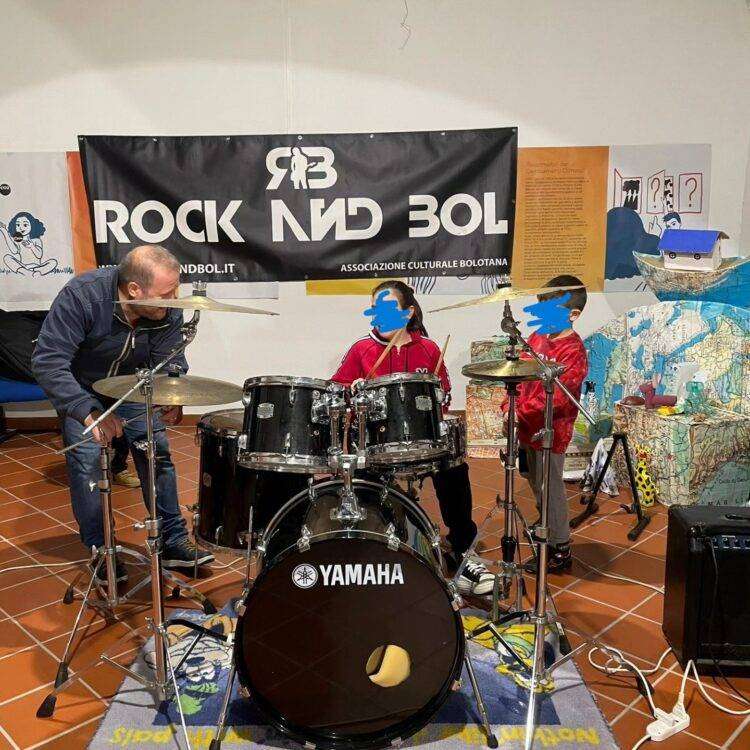 Bolotana, Rock And Bol promuove un laboratori musicale per bambini