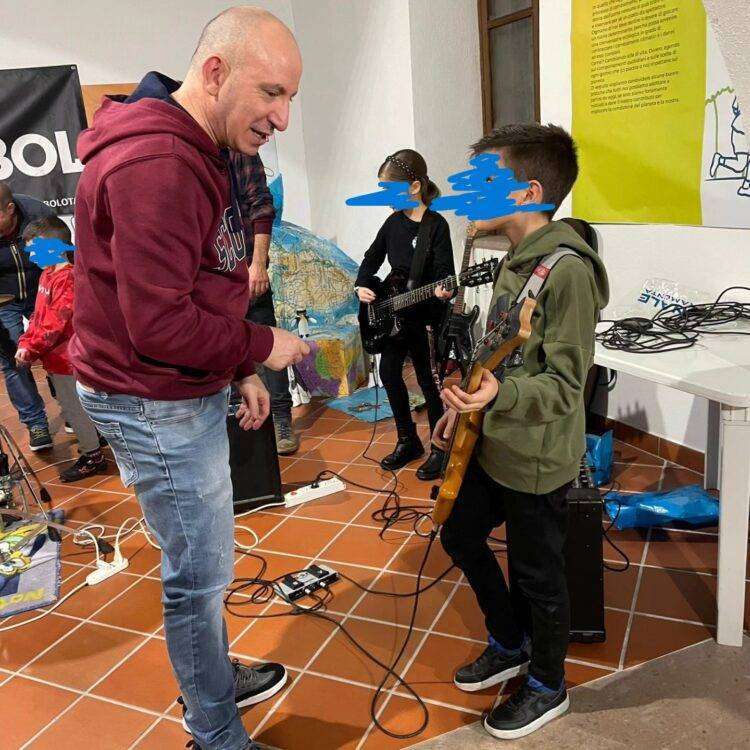 Bolotana, Rock And Bol promuove un laboratori musicale per bambini