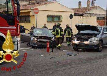 Incidente stradale a Olbia, due donne e un bambino portati in ospedale