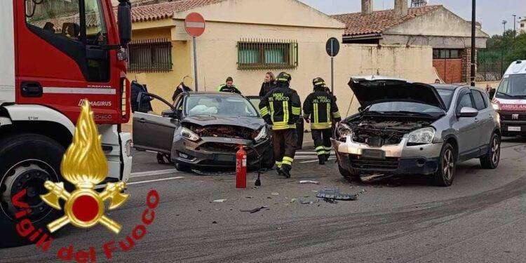 Incidente stradale a Olbia, due donne e un bambino portati in ospedale