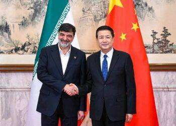 Cina e Iran firmano un protocollo d’intesa sulla cooperazione tra le forze di polizia