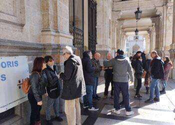 Pericolo abbattimento alberi a Monte Urpinu: protesta contro Truzzu
