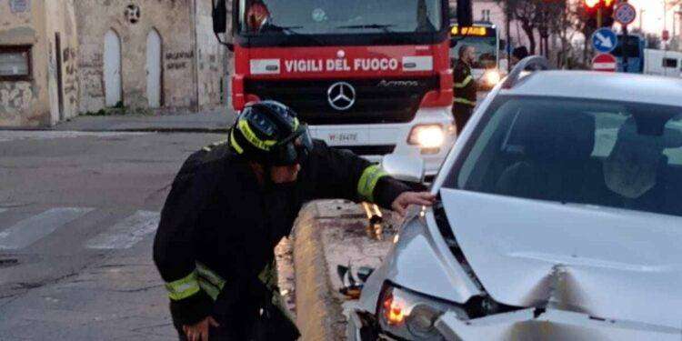 Sassari, perde il controllo dell’auto: un ferito
