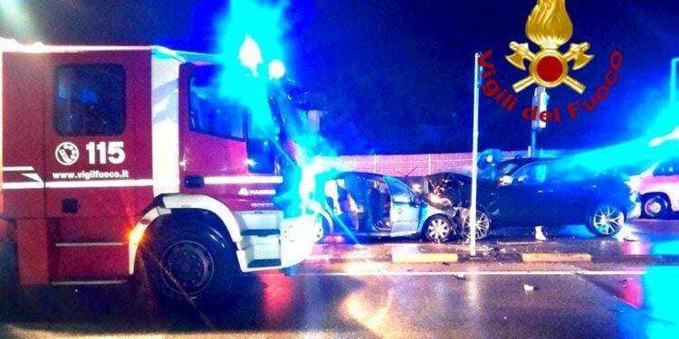 Tragedia a Cagliari, scontro frontale: un morto