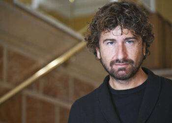 Cinetel, Alessandro Siani vola in testa al box office