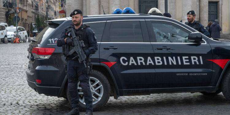 Ucciso con un taglio alla gola dopo festa di Capodanno