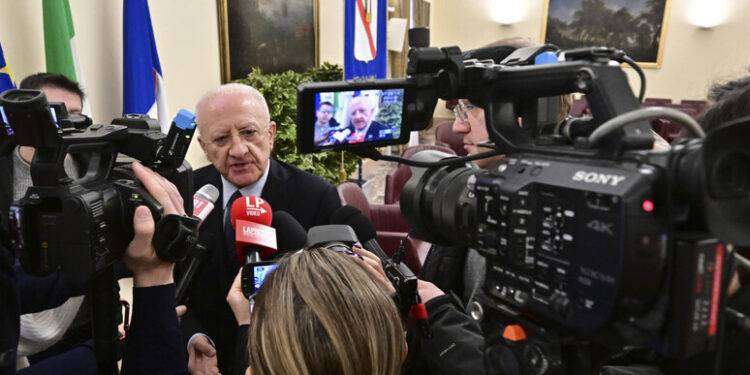 De Luca presenta denuncia contro Fitto su fondi per il Sud