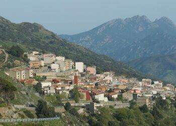 Statale 198 chiusa all’altezza di Gairo per una frana