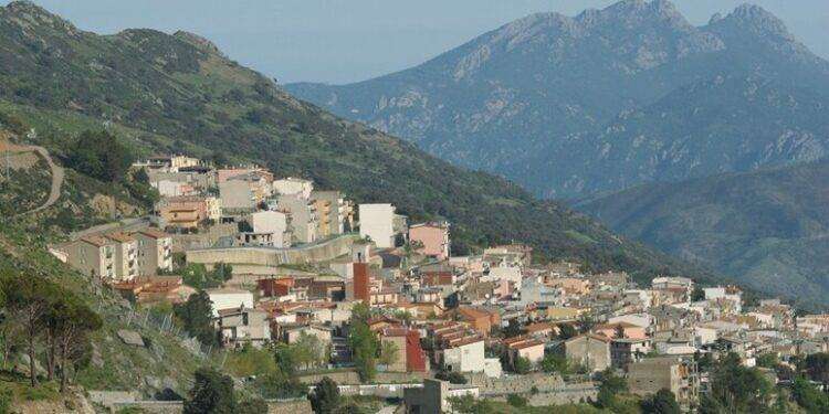 Statale 198 chiusa all’altezza di Gairo per una frana