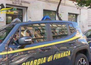 Appalti e corruzione, undici misure cautelari a Napoli